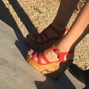 Black Poppy Orange Red Wedges